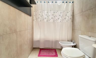 Chalet cinco ambientes en Haedo Sur Residencial