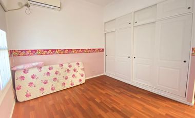 Chalet cinco ambientes en Haedo Sur Residencial