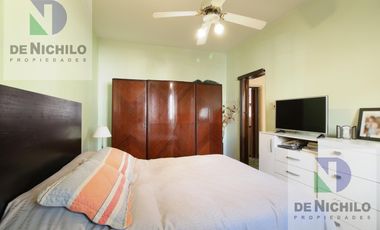 VENTA  DE DOS CASAS  EN LOTE PROPIO CON QUINCHO Y PATIO, JOVELLANOS 1400,BARRACAS