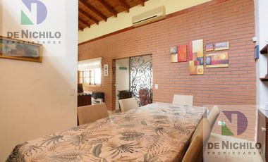 VENTA  DE DOS CASAS  EN LOTE PROPIO CON QUINCHO Y PATIO, JOVELLANOS 1400,BARRACAS