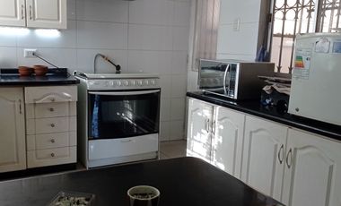 ARRIENDO CASA FAMILIAR EN LA REINA