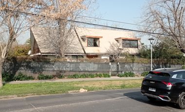 ARRIENDO CASA FAMILIAR EN LA REINA