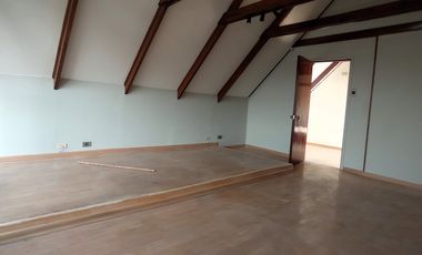 ARRIENDO CASA FAMILIAR EN LA REINA