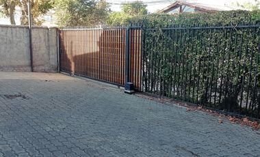 ARRIENDO CASA FAMILIAR EN LA REINA