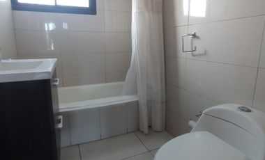 ARRIENDO CASA FAMILIAR EN LA REINA