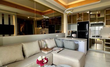 Disewa New Luxury Apartemen Waterplace Residenc Pakuwon Semi PentHouse