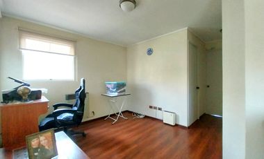 Casa 4 dorm. 3 Baños Estacionamientos logia Venta Quilicura