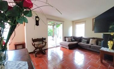 Casa 4 dorm. 3 Baños Estacionamientos logia Venta Quilicura