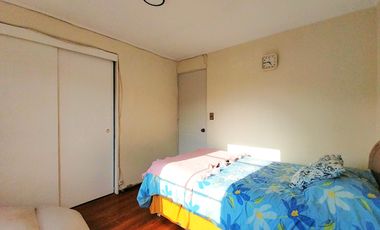 Casa 4 dorm. 3 Baños Estacionamientos logia Venta Quilicura