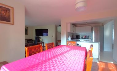 Casa 4 dorm. 3 Baños Estacionamientos logia Venta Quilicura