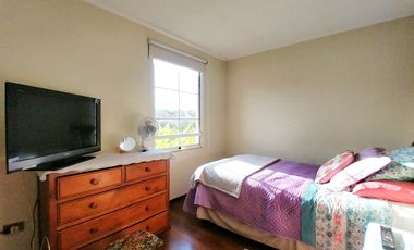 Casa 4 dorm. 3 Baños Estacionamientos logia Venta Quilicura