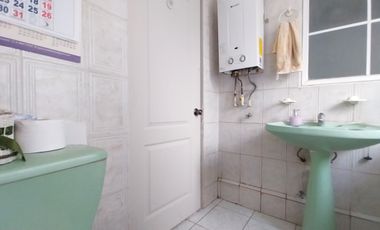 Casa 4 dorm. 3 Baños Estacionamientos logia Venta Quilicura