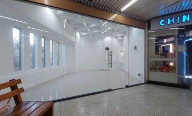 Local Comercial con baño Todo Uso Arriendo Providencia