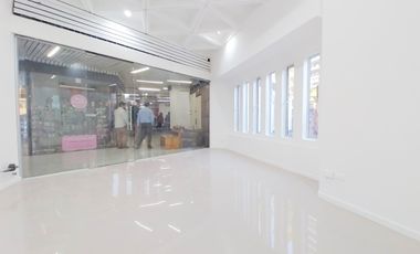 Local Comercial con baño Todo Uso Arriendo Providencia