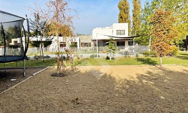 Casa en Arriendo en Lo Pinto