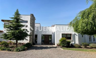 Casa en Arriendo en Lo Pinto