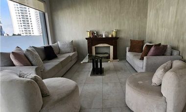 Residencia con Alberca y Acabados de Lujo en Zona Valle Poniente