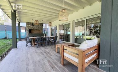 Venta en Maritimo 4 de Costa Esmeralda - 4 habitaciones en 2 plantas - a pasos del mar