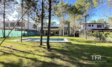 Venta en Maritimo 4 de Costa Esmeralda - 4 habitaciones en 2 plantas - a pasos del mar