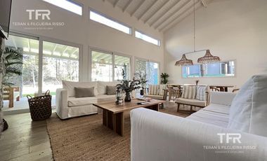 Venta en Maritimo 4 de Costa Esmeralda - 4 habitaciones en 2 plantas - a pasos del mar