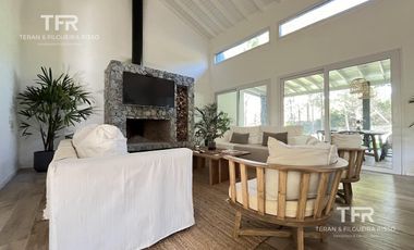 Venta en Maritimo 4 de Costa Esmeralda - 4 habitaciones en 2 plantas - a pasos del mar