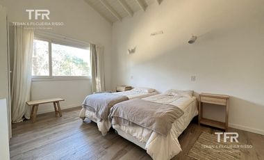 Venta en Maritimo 4 de Costa Esmeralda - 4 habitaciones en 2 plantas - a pasos del mar