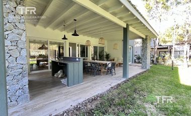 Venta en Maritimo 4 de Costa Esmeralda - 4 habitaciones en 2 plantas - a pasos del mar