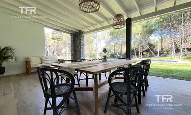 Venta en Maritimo 4 de Costa Esmeralda - 4 habitaciones en 2 plantas - a pasos del mar