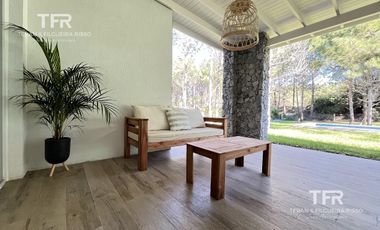 Venta en Maritimo 4 de Costa Esmeralda - 4 habitaciones en 2 plantas - a pasos del mar