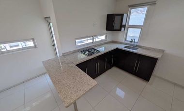 Casa en Venta Con Terraza en Colonia San Vicente, Guadalajara