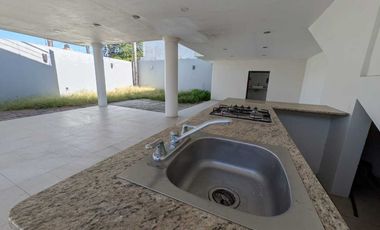 Casa en Venta Con Terraza en Colonia San Vicente, Guadalajara
