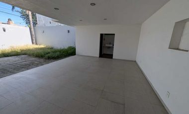 Casa en Venta Con Terraza en Colonia San Vicente, Guadalajara