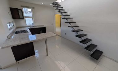 Casa en Venta Con Terraza en Colonia San Vicente, Guadalajara