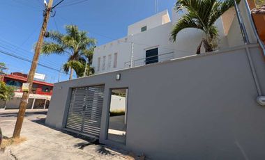 Casa en Venta Con Terraza en Colonia San Vicente, Guadalajara