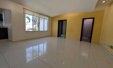 Casa en Venta Con Terraza en Colonia San Vicente, Guadalajara