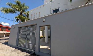 Casa en Venta Con Terraza en Colonia San Vicente, Guadalajara