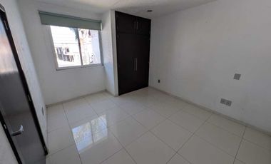 Casa en Venta Con Terraza en Colonia San Vicente, Guadalajara