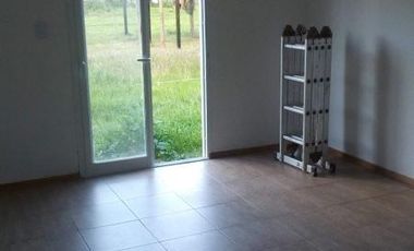 Casa en venta - 2 Dormitorios 1 Baño - 65Mts2 - Aguas Verdes