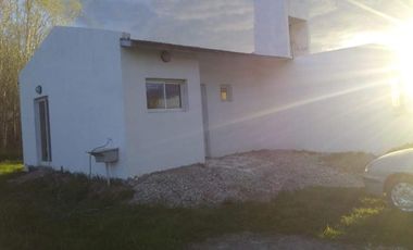 Casa en venta - 2 Dormitorios 1 Baño - 65Mts2 - Aguas Verdes