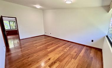 Casa en Renta en Bosques, $120,000