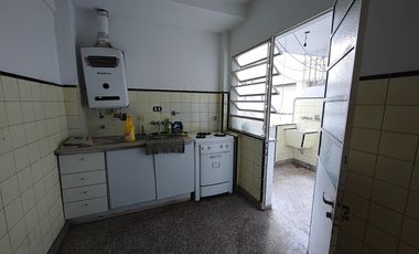 DEPARTAMENTO 3 AMBIENTES VENTA EN Ladislao Martinez  232 2°B (MARTINEZ)