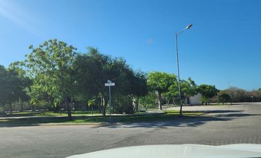 TERRENO RESIDENCIAL EN JARDINES DE REJOYADA 3