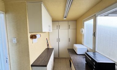 SE ARRIENDA GRAN CASA CON VISTA AL MAR, REÑACA (CÓD. 547)