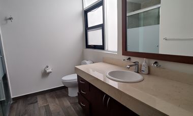 SE RENTA INCREÍBLE CASA AMUEBLADA EN CERRADA EN TECAMACHALCO (V)