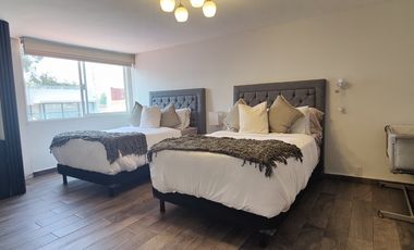 SE RENTA INCREÍBLE CASA AMUEBLADA EN CERRADA EN TECAMACHALCO (V)