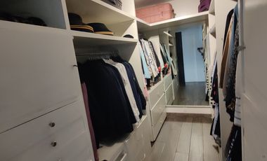 SE RENTA INCREÍBLE CASA AMUEBLADA EN CERRADA EN TECAMACHALCO (V)