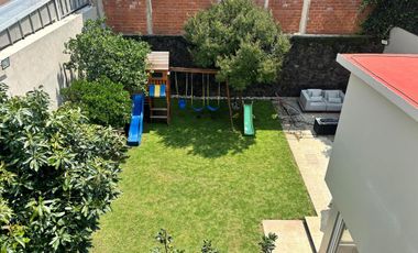 SE RENTA INCREÍBLE CASA AMUEBLADA EN CERRADA EN TECAMACHALCO (V)