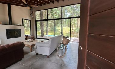 VENTA Casa 6 ambientes en COSTA ESMERALDA Barrio Deportivo II