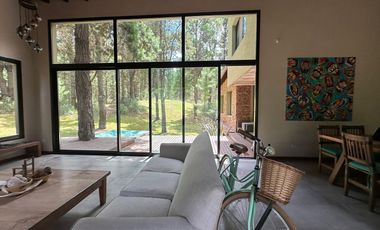 VENTA Casa 6 ambientes en COSTA ESMERALDA Barrio Deportivo II