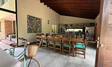 VENTA Casa 6 ambientes en COSTA ESMERALDA Barrio Deportivo II